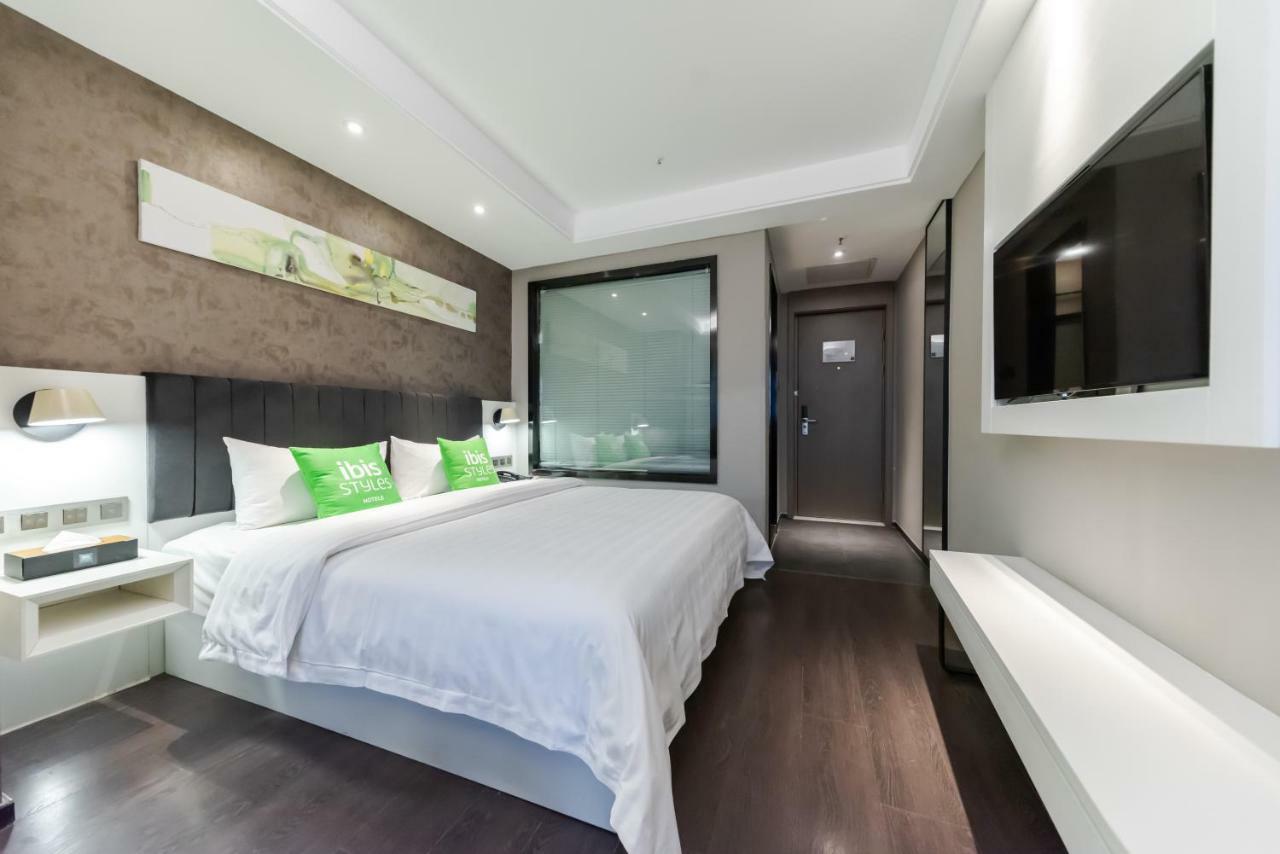 Ibis Styles Suzhou Nanmen Metro Station Hotel Exterior photo